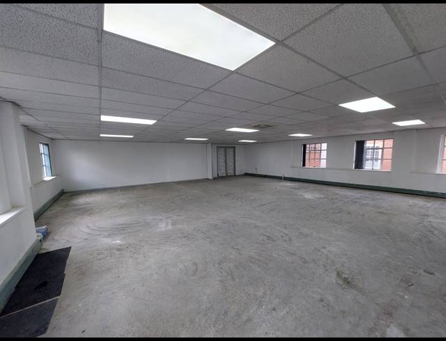 199M² OFFICE TO LET IN BRYANSTON